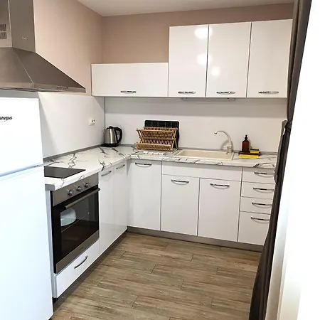 Lime House, Hotel de apartamente Kiustendil