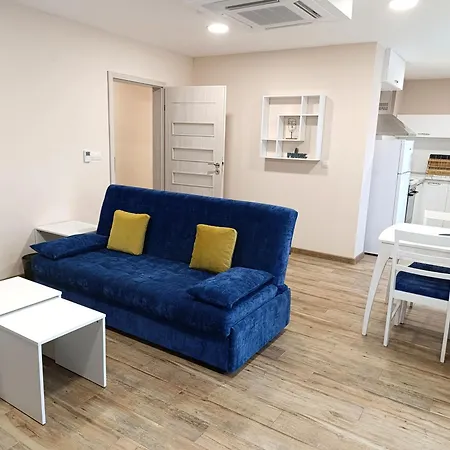 Ξενοδοχείο με διαμερίσματα Lime House, 4*