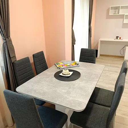 מלון דירות Lime House, קיוסטנדיל