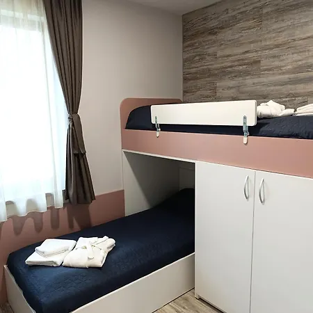 Ξενοδοχείο με διαμερίσματα Lime House,