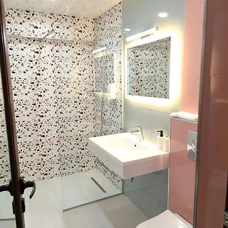 Ξενοδοχείο με διαμερίσματα Lime House, 4*