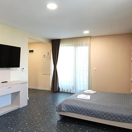 Lime House, アパートホテル キュステンディル