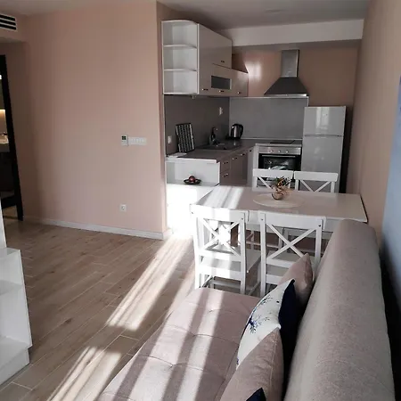 Lime House, Ξενοδοχείο με διαμερίσματα 4*