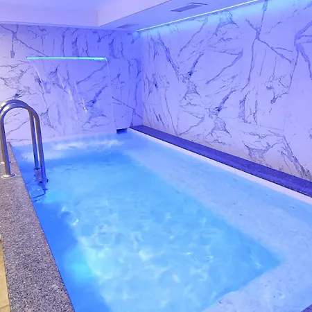 Lime House, Aparthotel 4*