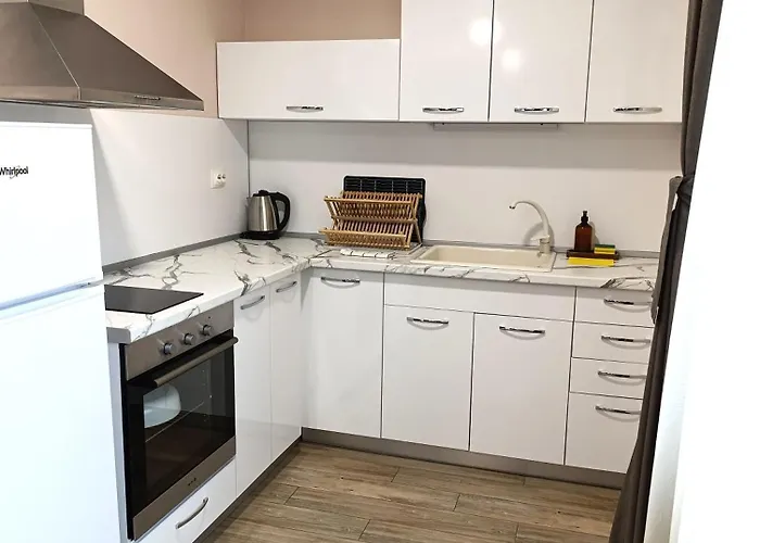 Lime House, Апарт-отель Кюстендил