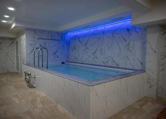 Lime House, Апарт-отель 4*