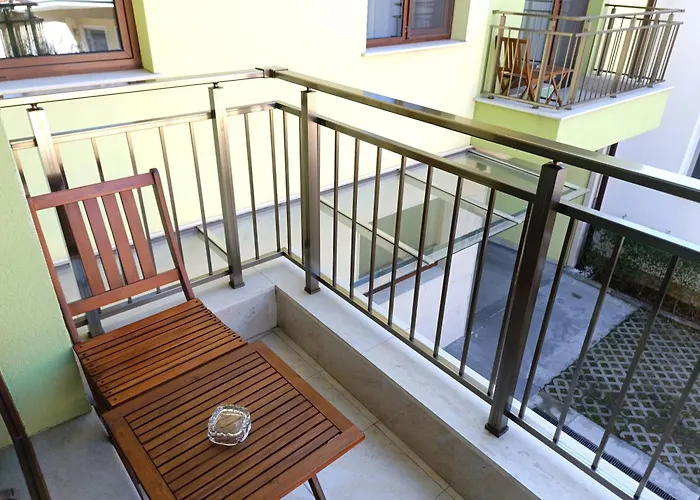 Lime House, 4* קיוסטנדיל