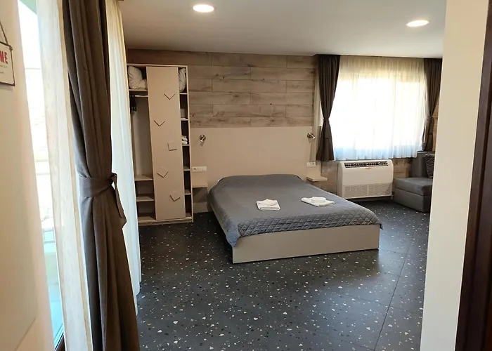 Lime House, 4* קיוסטנדיל